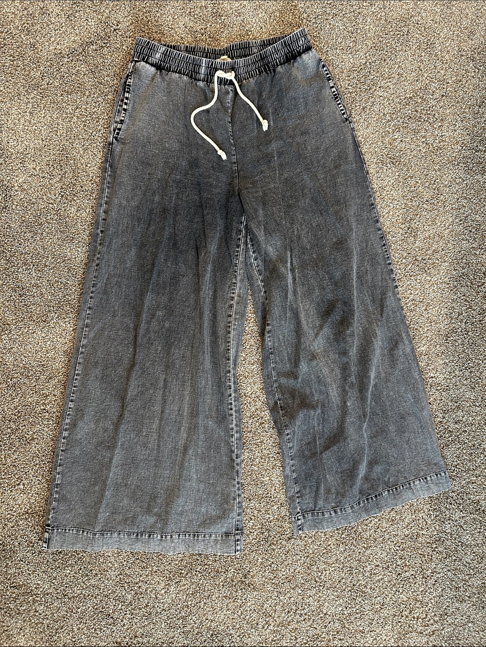 eesome women’s wide leg Drawstring Jeans - faded Charcoal Black. Lightweight.